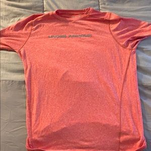 Under Armour men’s fitted large activewear tee